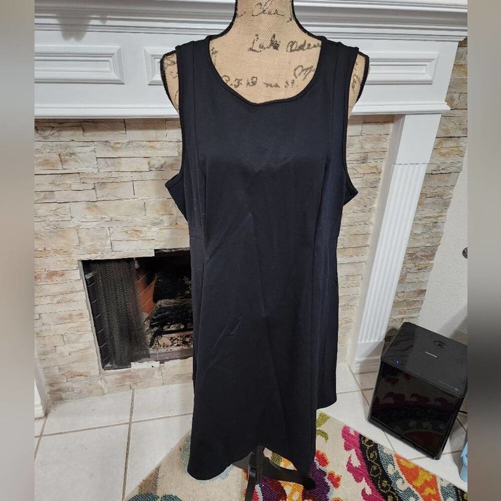 Maurices little‎ black dress with some stretch plus size 2 new!!!